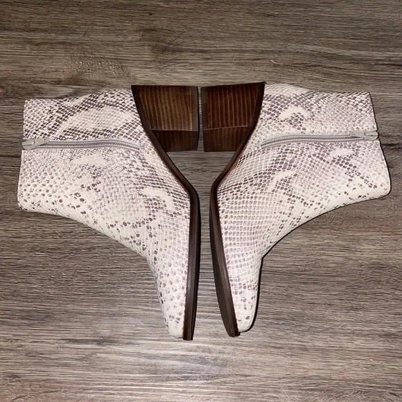 Seychelles For the Occasion Snake Bootie size 6.5 - Picture 4 of 6